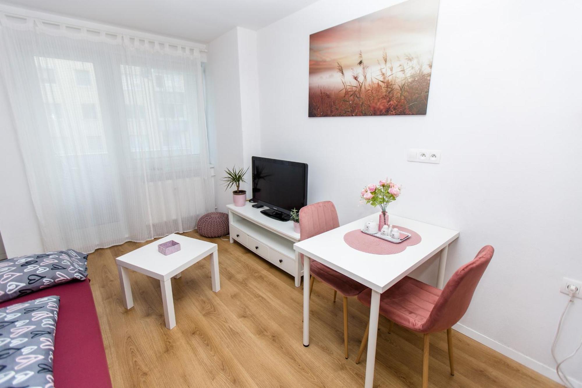 Apartment Near The Ondrej Nepela Winter Stadium Bratislava Exterior foto